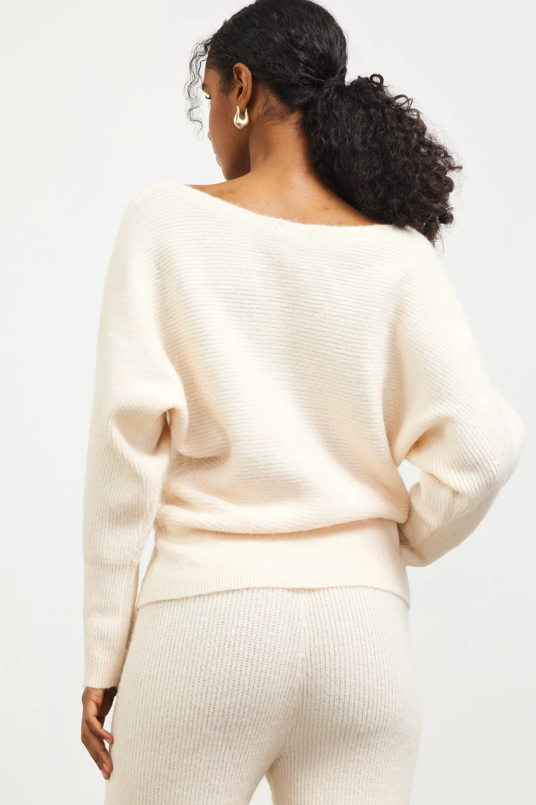 Boatneck Ribbed Knit Sweater*SKIES ARE BLUE Outlet