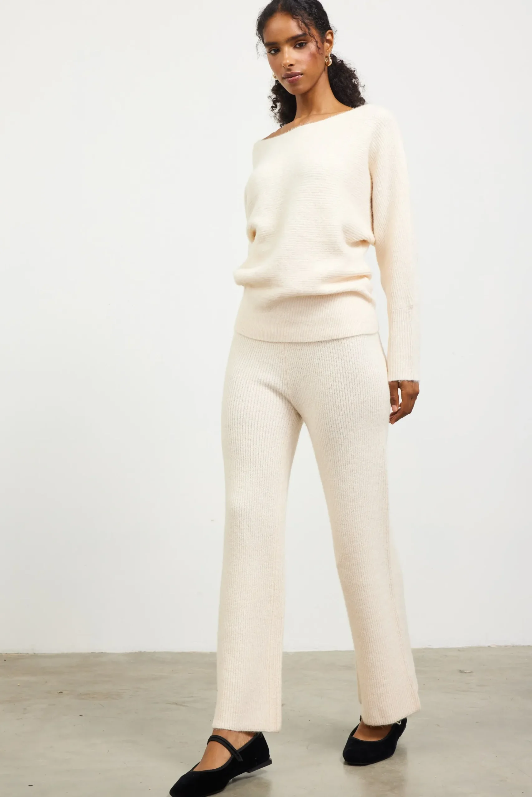 Boatneck Ribbed Knit Sweater*SKIES ARE BLUE Outlet