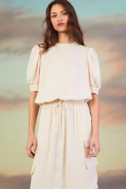 Bubble Sleeve Top*SKIES ARE BLUE