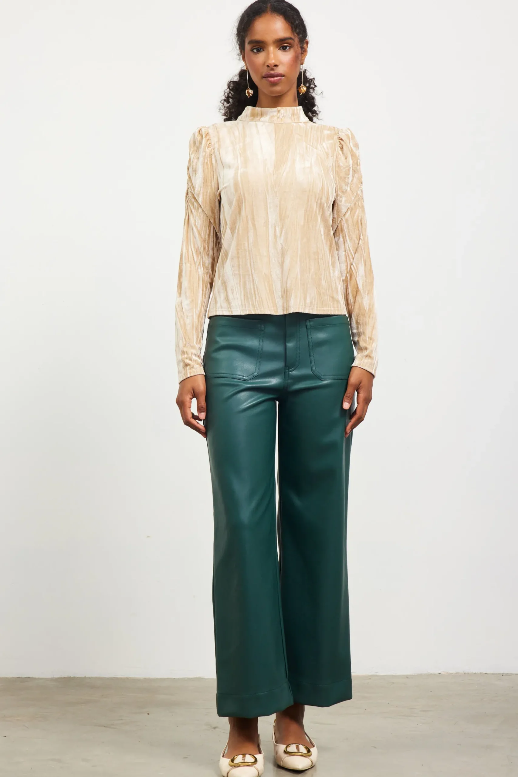 Crinkled Velvet Mock Neck Top*SKIES ARE BLUE Best