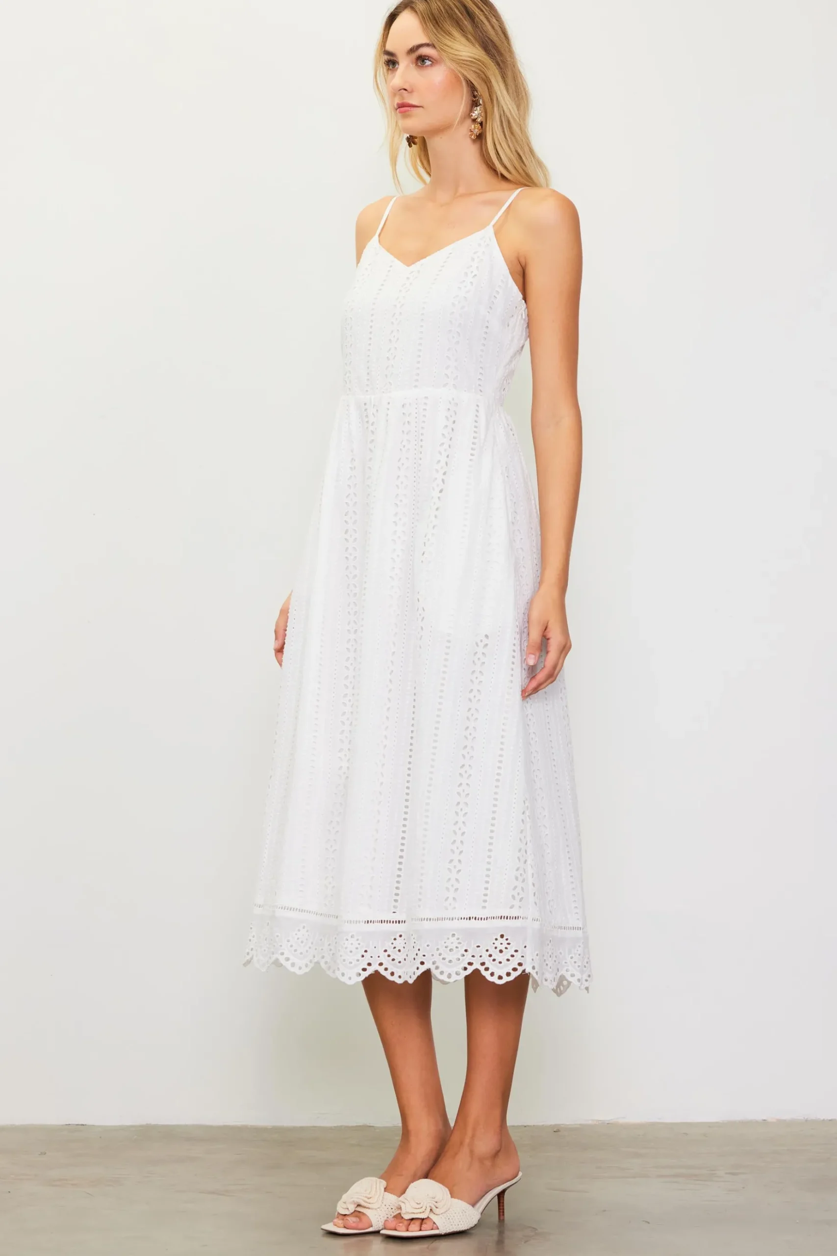 Eyelet Lace Midi Dress*SKIES ARE BLUE Sale
