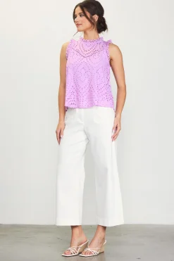 Eyelet Lace Top*SKIES ARE BLUE Best