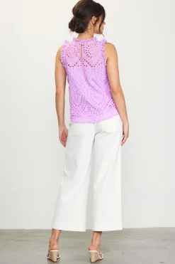 Eyelet Lace Top*SKIES ARE BLUE Best