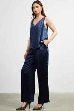 Lace Trim Cami Top*SKIES ARE BLUE