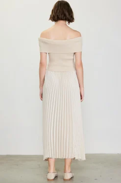 Off Shoulder Mixed Media Pleated Dress*SKIES ARE BLUE Hot