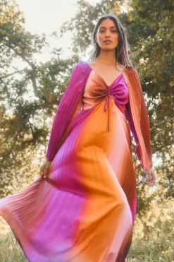 Retro Gradation Pleated Maxi Dress*SKIES ARE BLUE