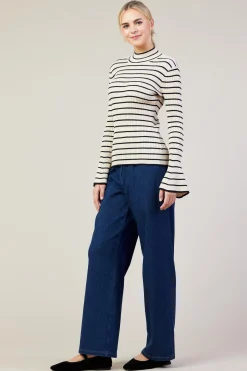 Ribbed Flared Longsleeve Top*SKIES ARE BLUE Discount