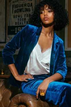 Ruched Velvet Blazer*SKIES ARE BLUE Hot