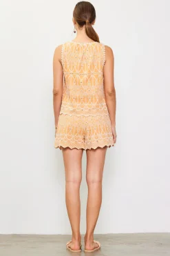 Scallop Trim Embroidered Top*SKIES ARE BLUE Outlet