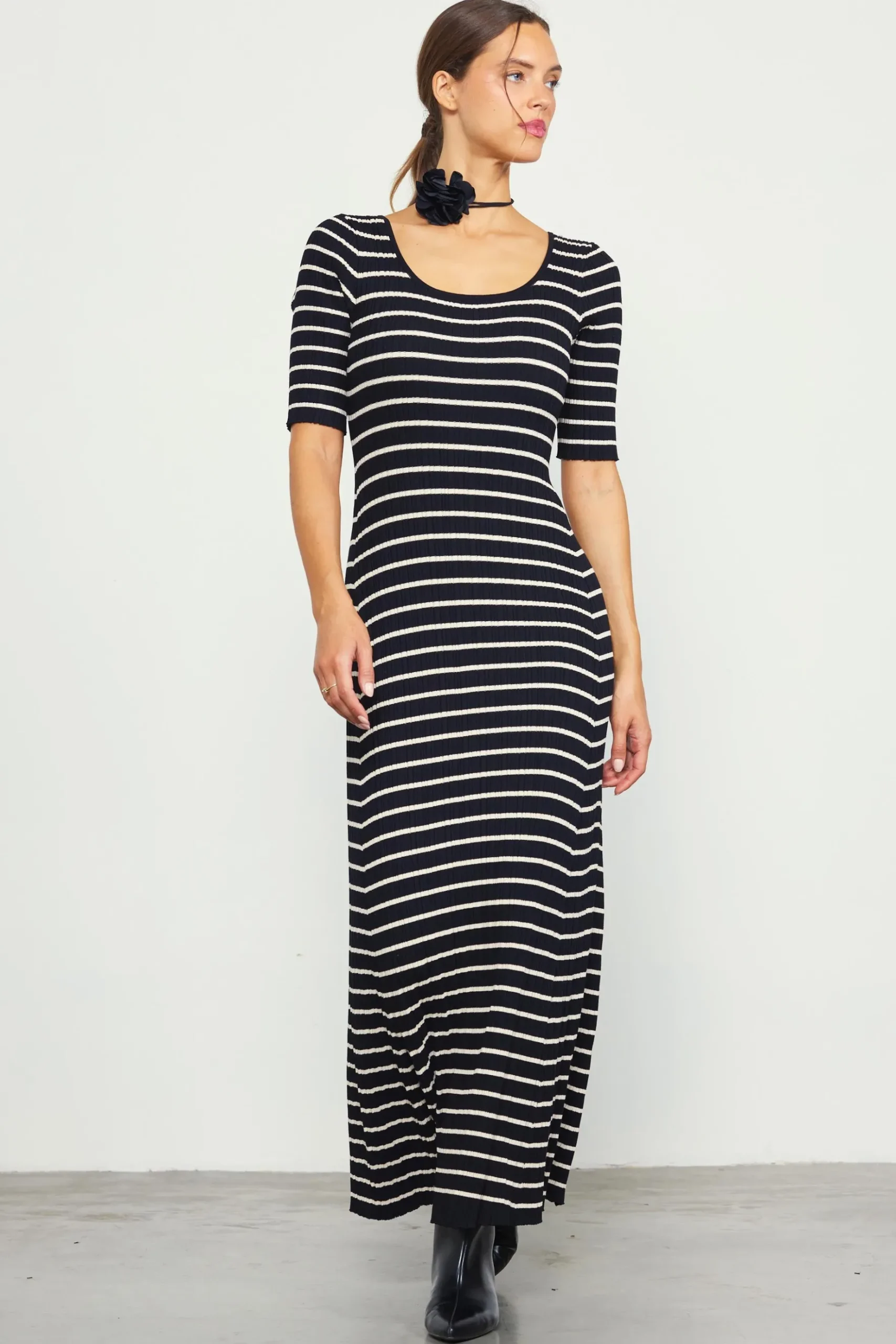 Short Sleeve Striped Knit Maxi Dress*SKIES ARE BLUE Hot