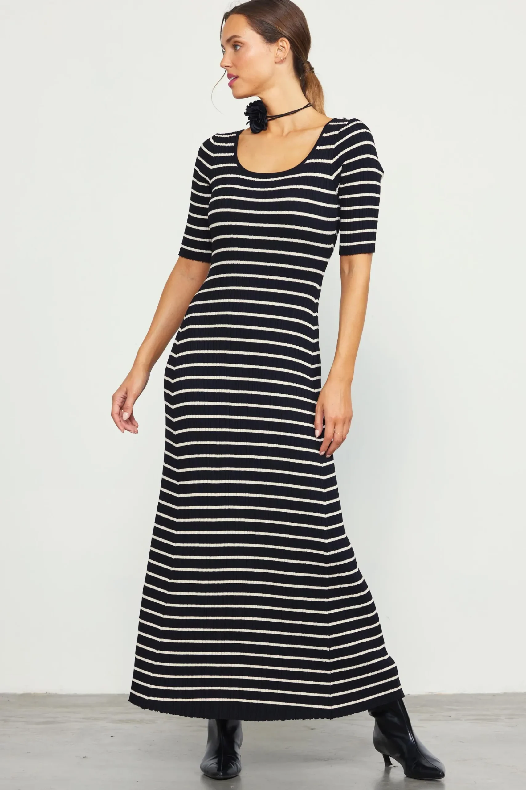 Short Sleeve Striped Knit Maxi Dress*SKIES ARE BLUE Hot