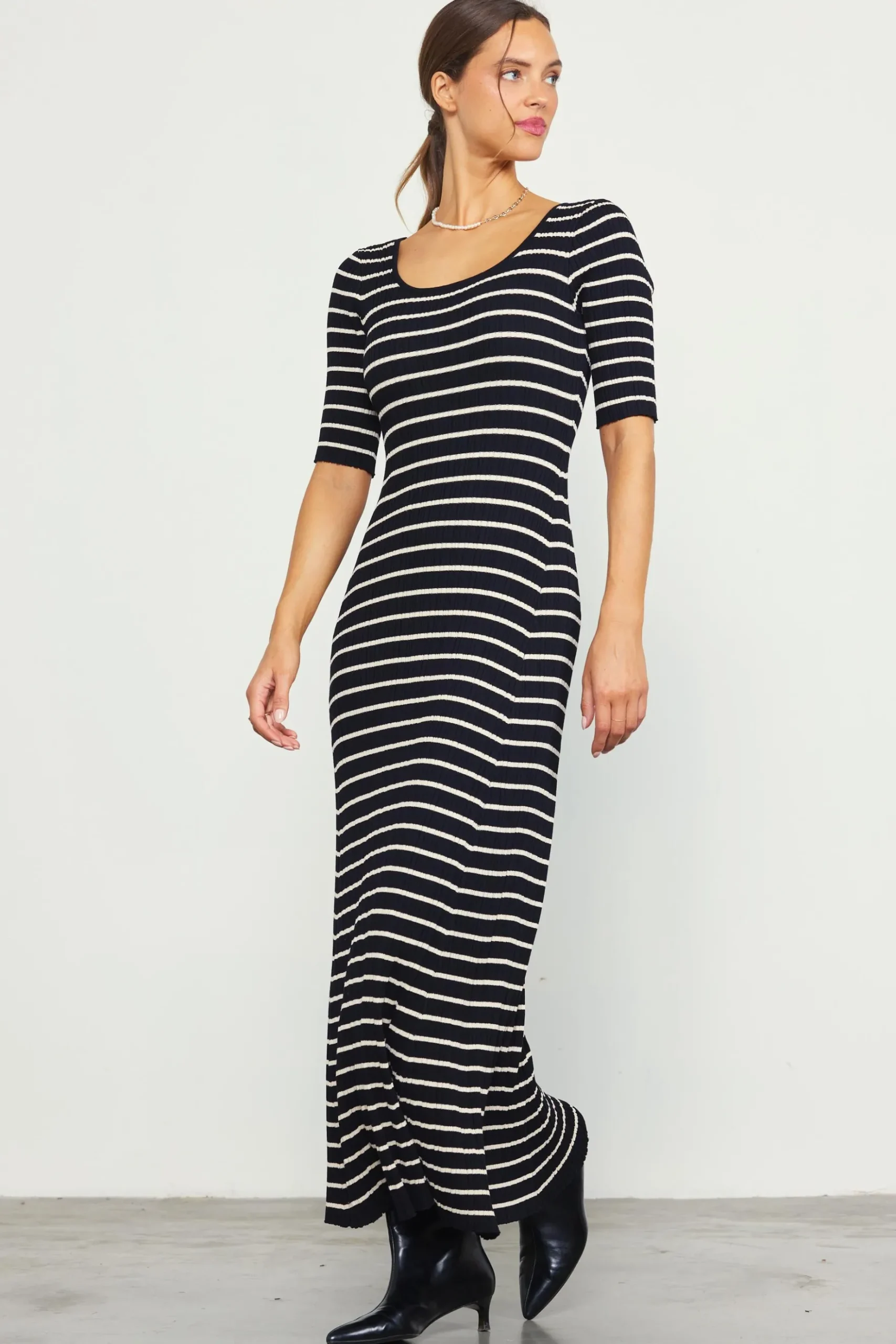 Short Sleeve Striped Knit Maxi Dress*SKIES ARE BLUE Hot