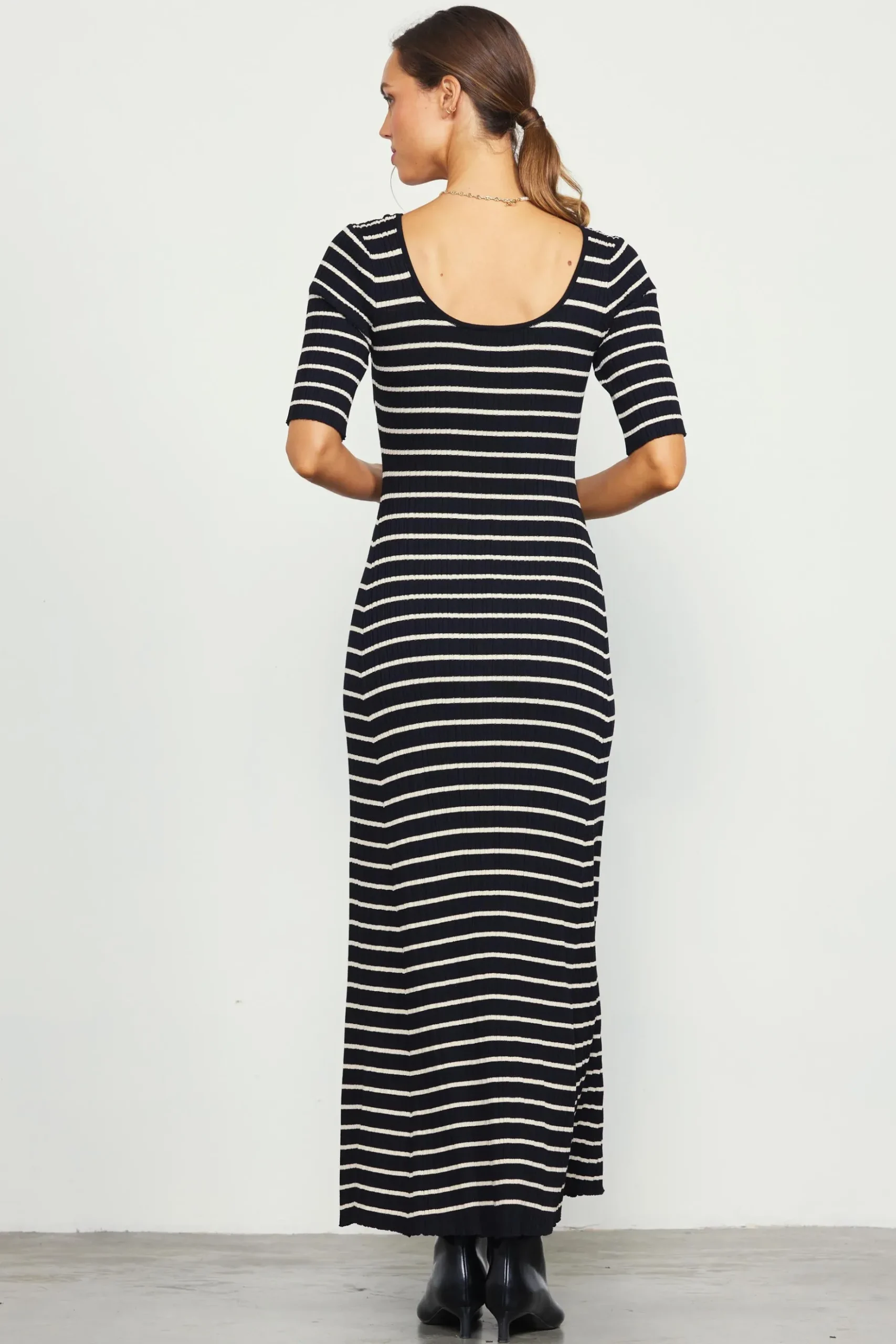 Short Sleeve Striped Knit Maxi Dress*SKIES ARE BLUE Hot