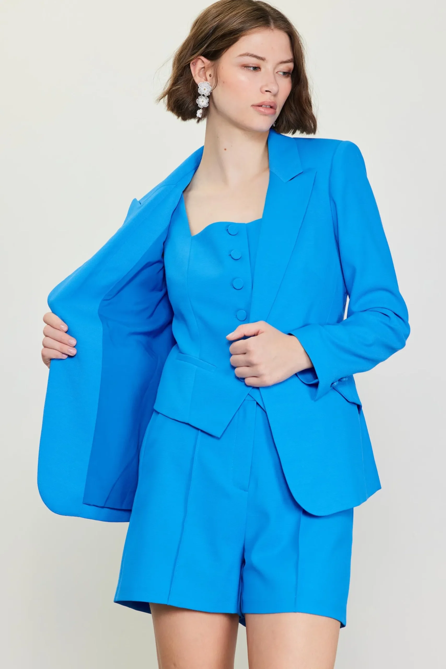 Square Neck Button Vest*SKIES ARE BLUE